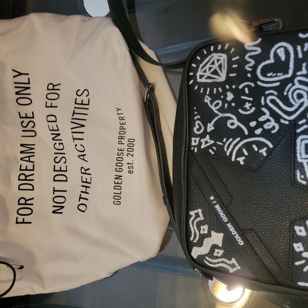 Sleek Black Backpack with Ergonomic Design and Durable Material